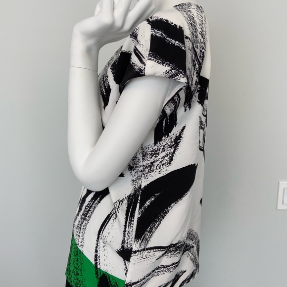 Green, Black and White Sleeveless Top - Picture 5 of 9